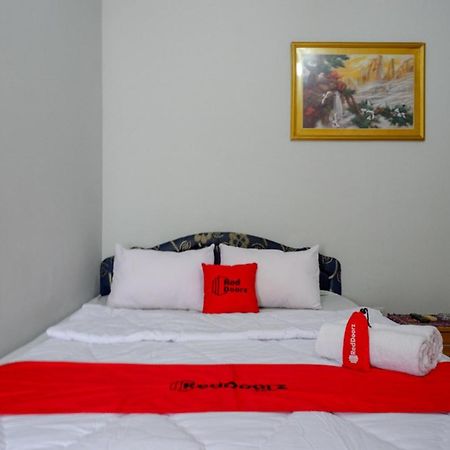 Reddoorz @ Hotel Aulia Majene Eksteriør bilde